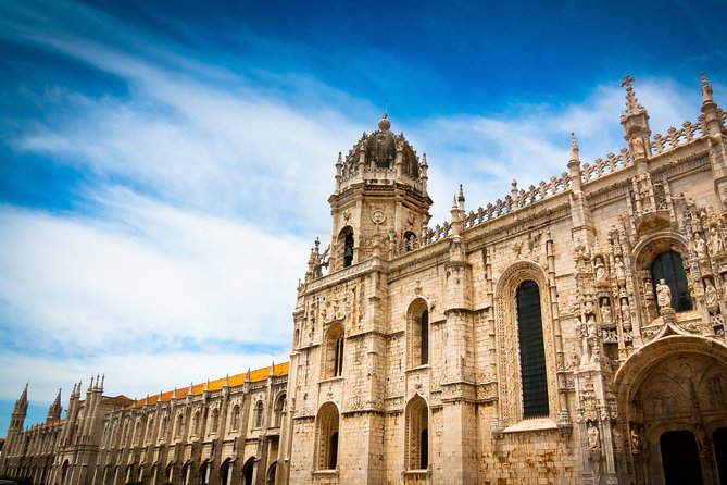 Lisbon Premium Private Half-Day Discovery - Lisbon Cathedral and São Jorge Castle: old Lisbon at two different elevations