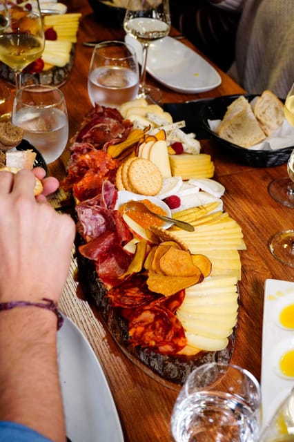Lisbon: Premium Wine and Tapas Tasting Session - Should you book Lisbon Premium Wine and Tapas at Lisbon Winery?