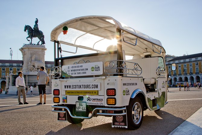 Lisbon Private 5-Hour Eco Tuk-Tuk Tour with Local Tastings - Getting oriented fast, starting at Praça do Comércio