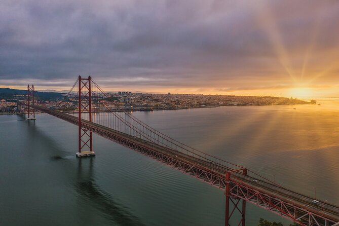 Lisbon Private 6h Customizable Tour with Transportation - Key highlights you’ll feel right away