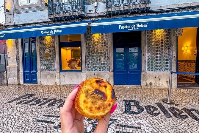 Lisbon Private 6h Customizable Tour with Transportation - Praça do Comércio and Baixa: the riverfront reset story