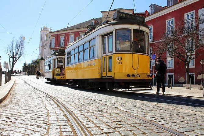 Lisbon Private And Customizable Half-Day Tour - Comfort and driving skills: why the car matters in Lisbon