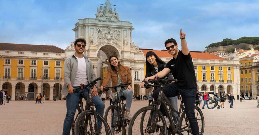 Lisbon: Private Boat Trip, Guided Walking Tour, Bike & Tram - Starting at Praça Dom Pedro IV and getting oriented the right way