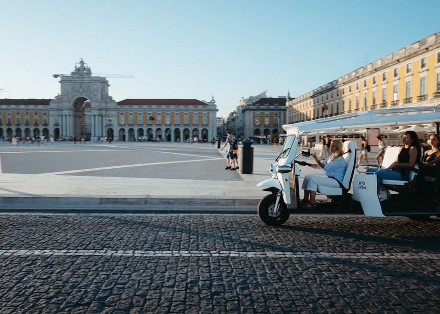 Lisbon: Private Christmas Lights Tour by Eco Tuk Tuk - Key Things You’ll Notice on This Christmas Lights Tuk Tuk Ride