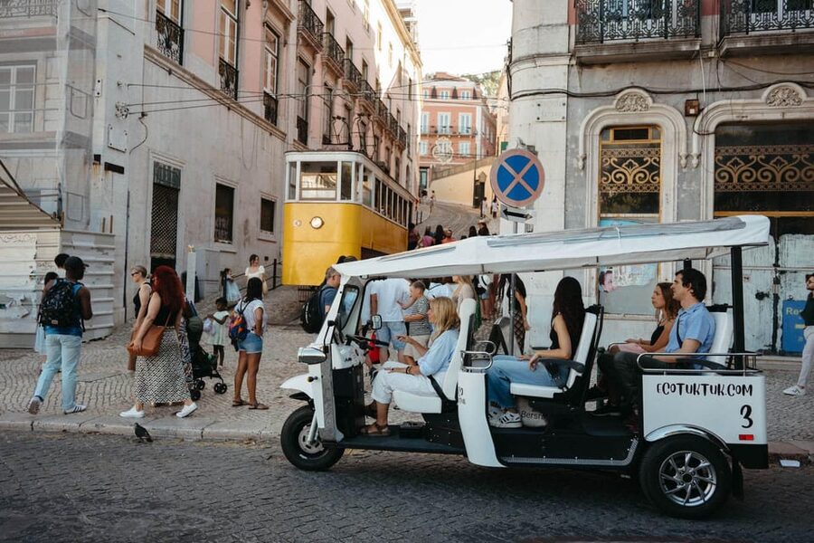 Lisbon: Private Christmas Lights Tour by Eco Tuk Tuk - San Pedro de Alcantara Viewpoint: the city opens up