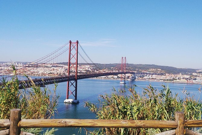 Lisbon Private city tour - Lisbon Cathedral stop: old faith, short and sweet
