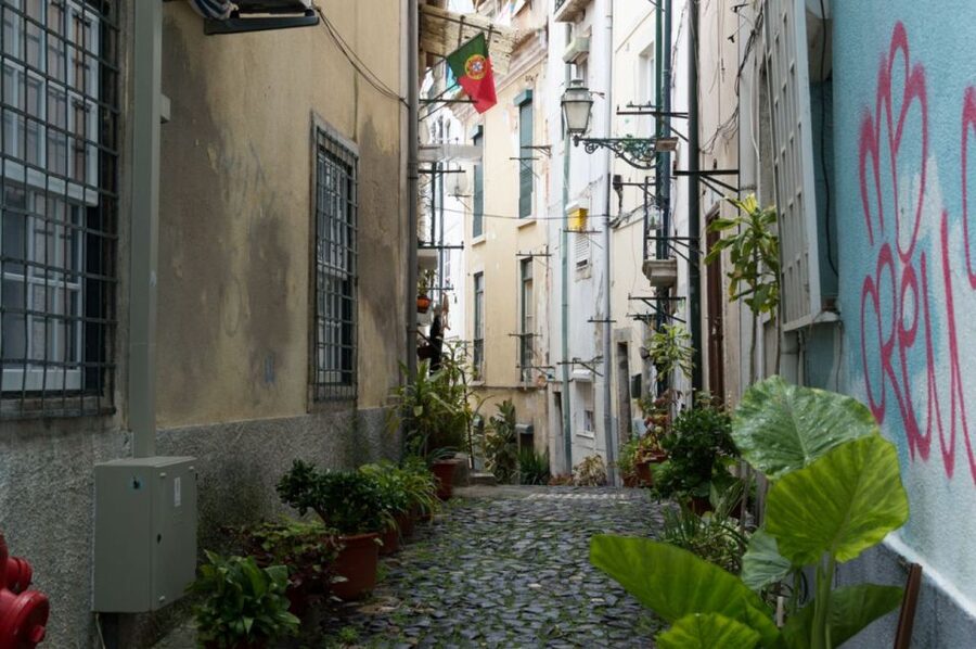 Lisbon: Private City Tour by Eco Tuk Tuk - Key things that make this Lisbon tuk tuk tour work