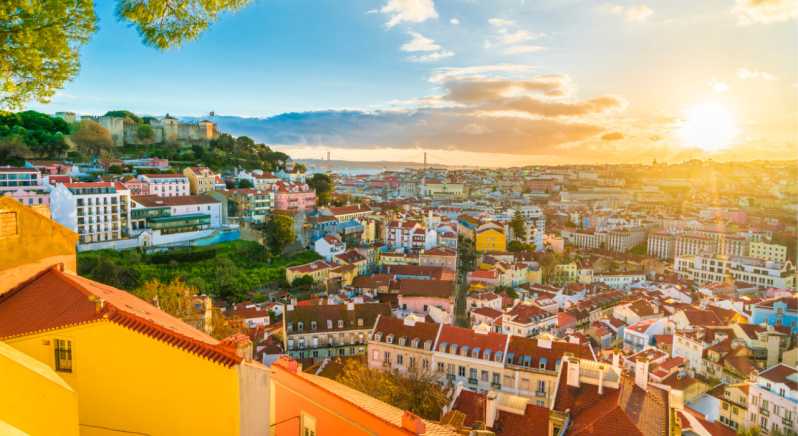 Lisbon: Private City Tour by Tuk-Tuk - Graça and Mouraria: old neighborhoods without the endless uphill