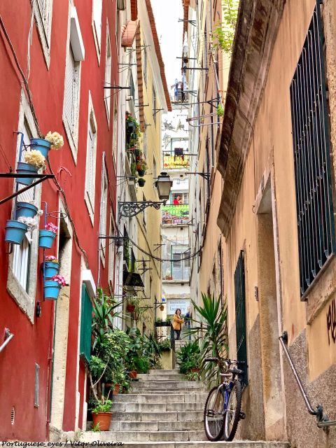 Lisbon: Private City Tour in Alfama and Chiado with Tuk Tuk - Chiado and Baixa: an easy way to orient your first day
