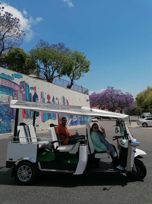 Lisbon: Private City Tour in Alfama and Chiado with Tuk Tuk - Portas do Sol, Graça, and the hilltop “photo stop” rhythm
