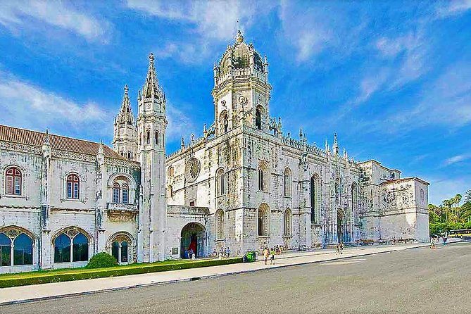 Lisbon Private Deluxe Half Day City Tour - Alfama, Squares, and the Cathedral Area Without the Usual Hassle