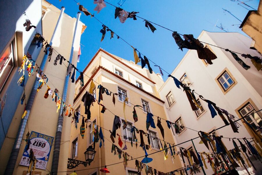 Lisbon: Private Evening Tour with Drinks & Bites in Alfama - Private Guide, English Language, and a More Personal Pace