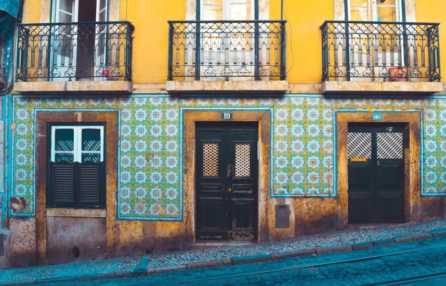 Lisbon: Private Expert City Tour by Eco Tuk Tuk - Key things to know before you ride