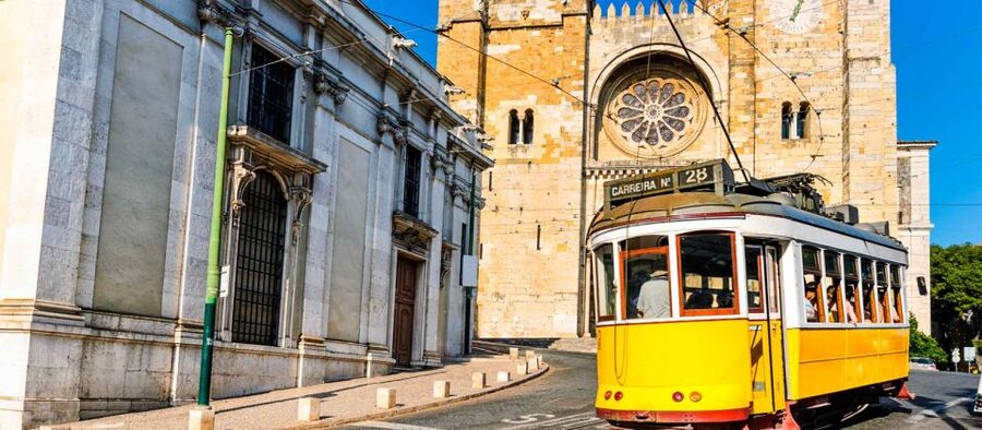 Lisbon: Private Full Day City Tour - Rossio, Baixa de Lisboa, and Bairro Alto: Three Moods in One Flow