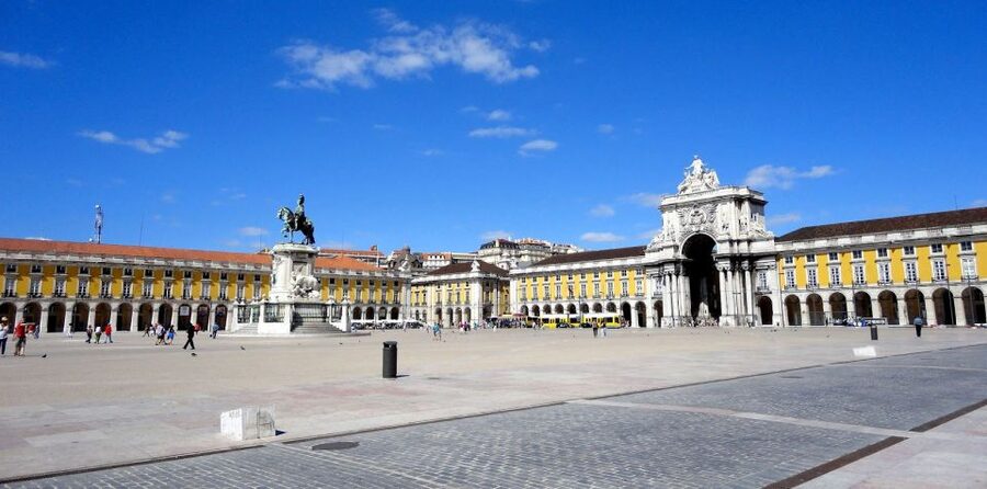 Lisbon: Private Full Day City Tour - 25 de Abril Bridge: A Fast Snapshot of Lisbon at Scale