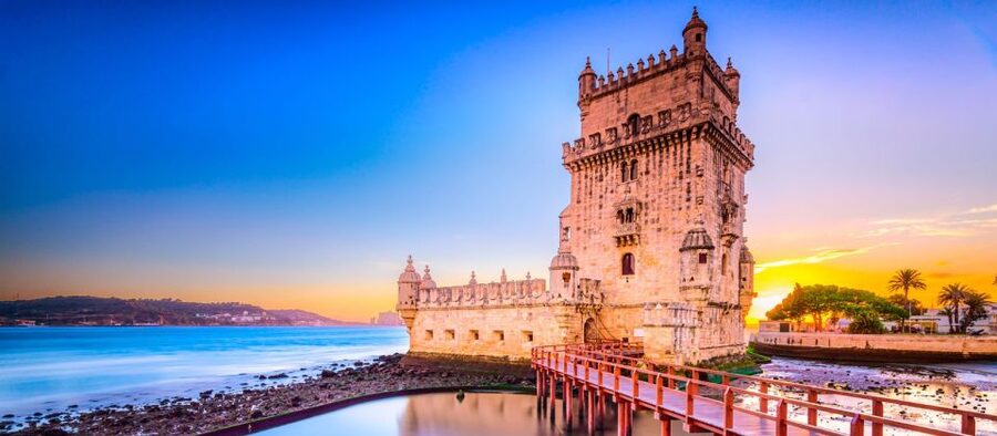 Lisbon: Private Full Day City Tour - Christ the King, Miradouro da Senhora do Monte, and Alfama Castle Vibes