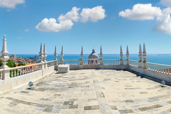 Lisbon Private Full-Day City Tour with Local Driver-Guide - Portas do Sol and the Cathedral-area viewpoint pairing