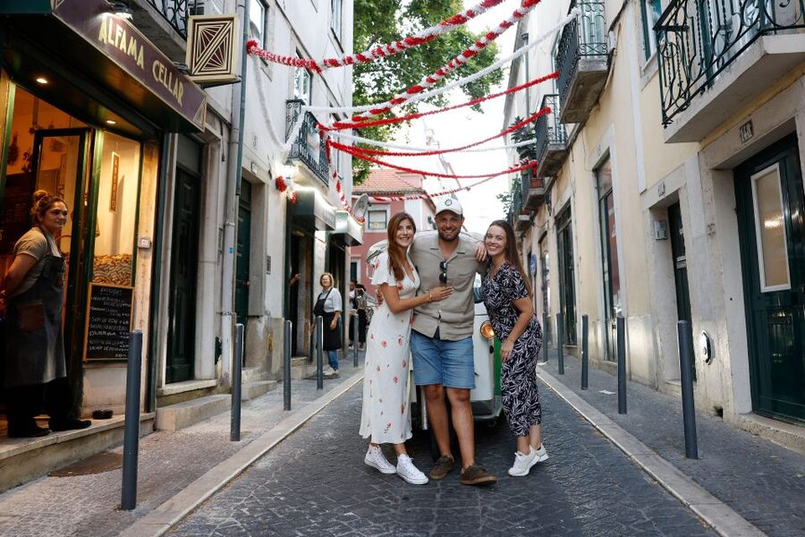Lisbon: Private Guided Tour by Electric Tuk Tuk - Bairro Alto and Principe Real Gardens: Bohemian Streets With a Plan
