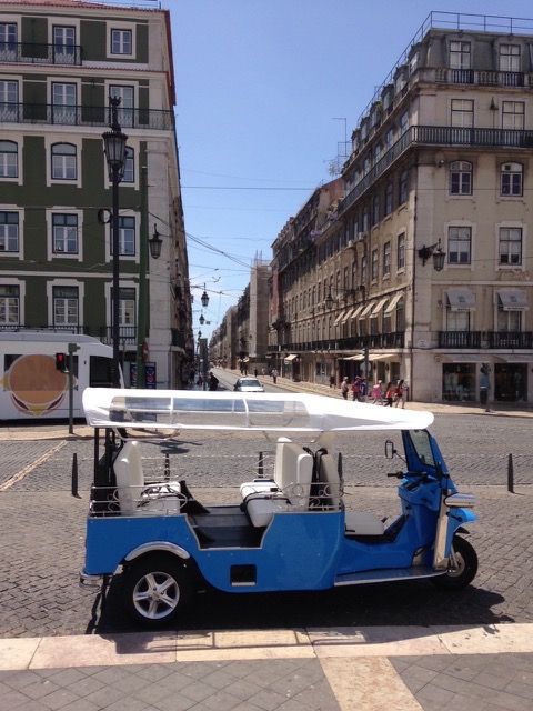 Lisbon: Private Guided Tour of Historical Center by Tuk Tuk - Historic center sights, from Praça do Comércio to miradouros
