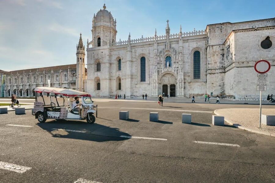 Lisbon: Private Guided Tuk-Tuk Tour with Hotel Pickup - Price and value: $153 for up to 4 people