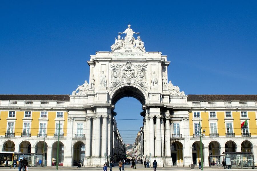 Lisbon: Private Half-Day Tour with Hotel Pickup - Baixa de Lisboa Photo Stop (10 Minutes): Lisbon’s Central Spine