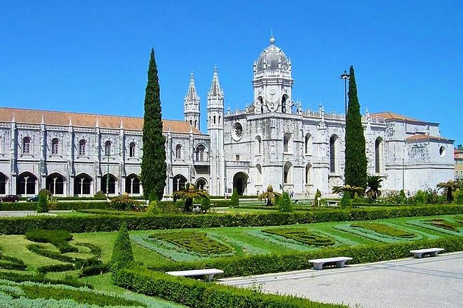 Lisbon Private Luxury Tour - Miradouros Circuit: Santa Luzia, Graça, and São Pedro de Alcântara