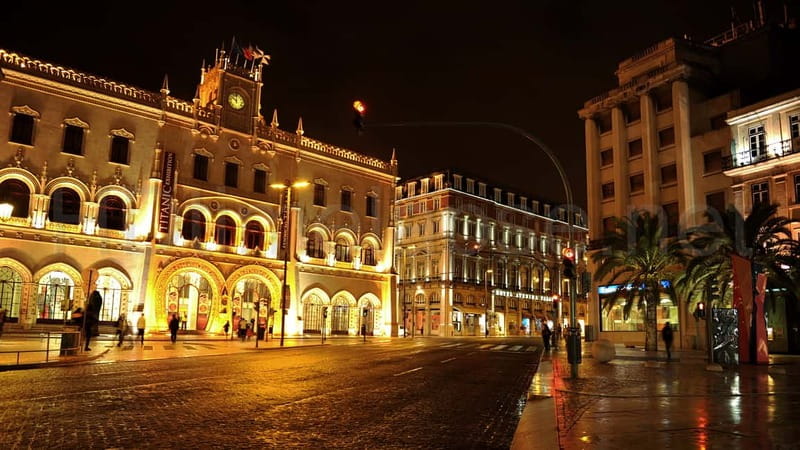 Lisbon: Private Night Tour with Fado Dinner Show - Belem at night: Jerónimos, Belem Tower, and Pastel de Belem