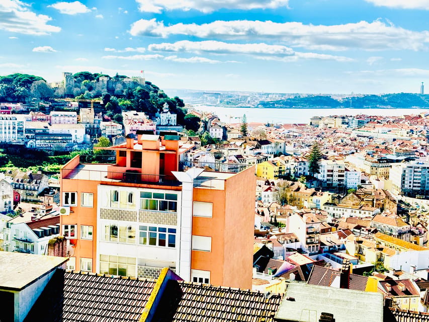 Lisbon: Private Old Town Tuk Tuk Tour - Price and value at $44 per person