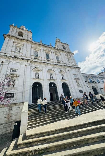 Lisbon: Private Old Town Tuk Tuk Tour - Sé de Lisboa: your first major landmark without the uphill grind