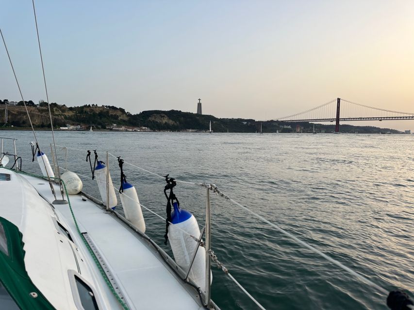 Lisbon: Private sailboat tours on Tagus River - Onboard comfort: small touches that make the 2 hours feel longer