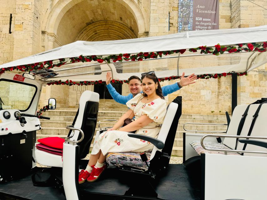 Lisbon: Private Sightseeing Tour by Tuk-Tuk - São Vicente de Fora, Graça passes, and the in-between landmarks