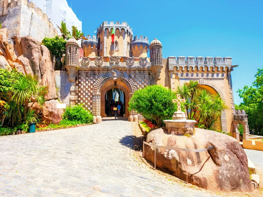 Lisbon: Private Sintra, Pena Palace, Cabo da Roca, & Cascais - Should you book Lisbon: Private Sintra, Pena Palace, Cabo da Roca, & Cascais?