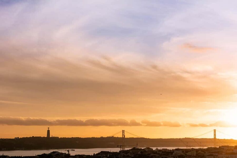 Lisbon: Private Sunset & Night Photo Walk - Should you book this private sunset and night photo walk?