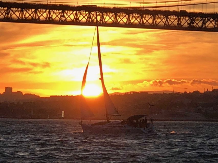 Lisbon: Private Sunset Sailing Tour with Champagne - Belém to the Open River: Padrão dos Descobrimentos and Torre de Belém