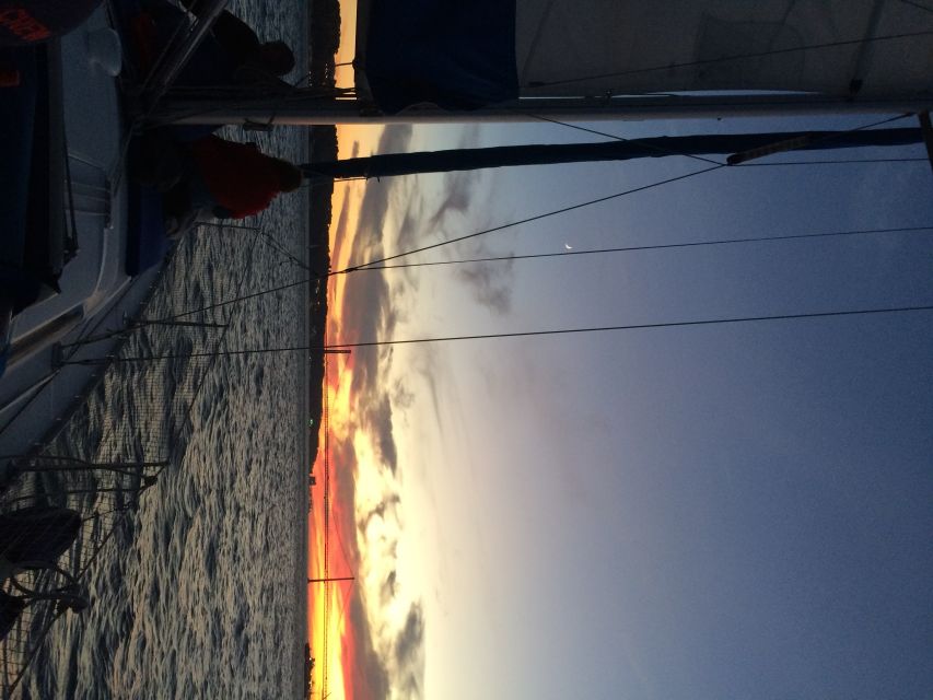 Lisbon: Private Sunset Sailing Tour with Champagne - On-Board Drinks and the Champagne Factor
