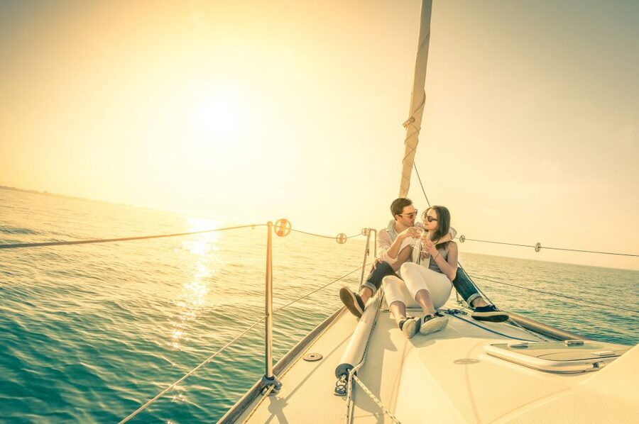 Lisbon: Private Sunset Sailing Tour with Champagne - What a 2-Hour Sunset Sail Feels Like, Minute by Minute