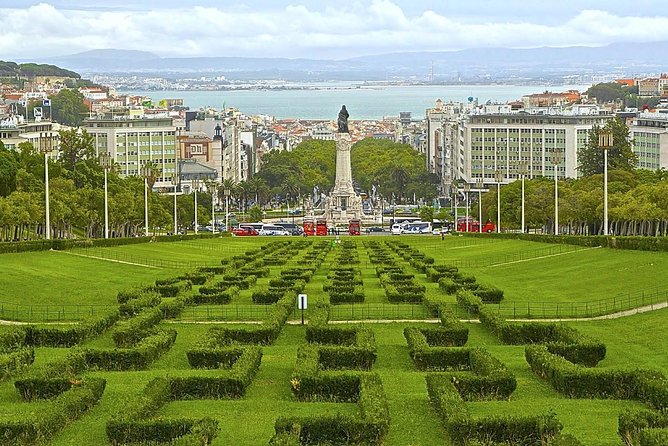 Lisbon Private Tour - Baixa de Lisboa: the 1755 earthquake you can still read in the streets