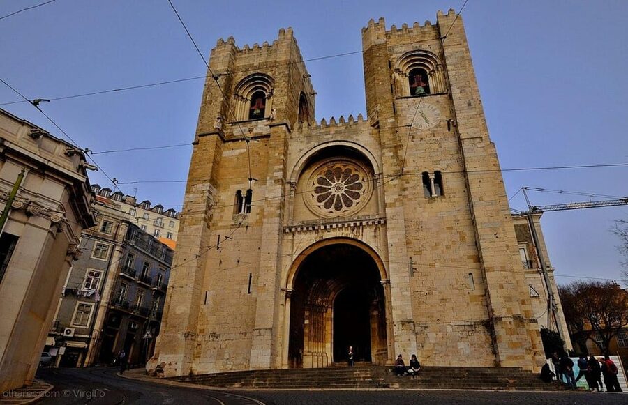 Lisbon: Private Tour by Tuk Tuk - Walking time, comfort limits, and who should skip this