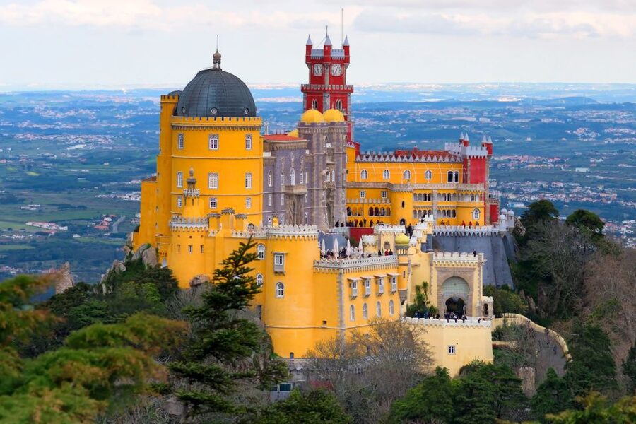 Lisbon: Private Tour Sintra, Cabo da Roca and Cascais - Pena Palace: the best first stop, and what to expect in those 105 minutes