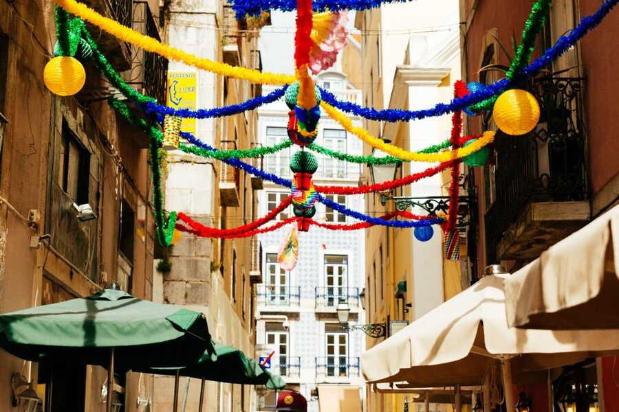 Lisbon: Private Tour with Locals – Highlights & Hidden Gems - Key highlights and what makes them worth your time