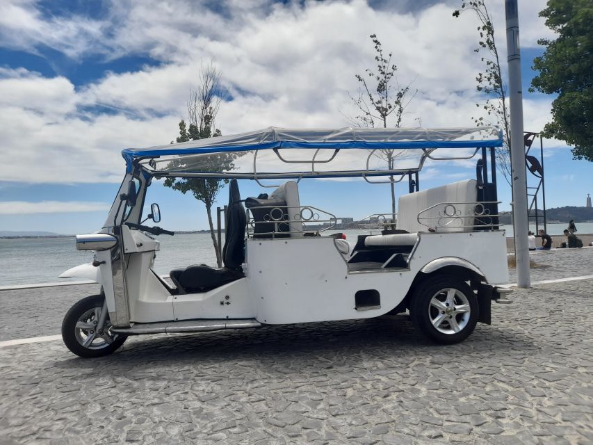 Lisbon: Private Tuk-Tuk Tour for 2 hours - Miradouro da Senhora do Monte: where the “whew” happens