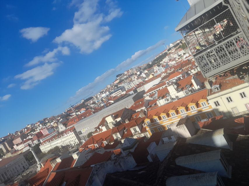 Lisbon: Private Tuk-Tuk Tour for 2 hours - Alfama: real streets, local pace, and included ginginha