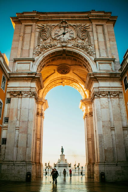 Lisbon: Private TukTuk Tour - Portas do Sol and Senhora do Monte: the viewpoints that make the hills worth it