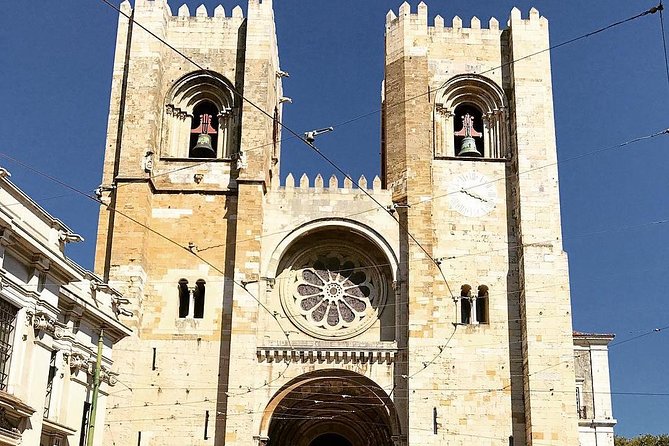 Lisbon - Private Vintage Tuk Tour with Hotel Pickup - Miradouro Senhora do Monte: the viewpoint stop that helps everything click