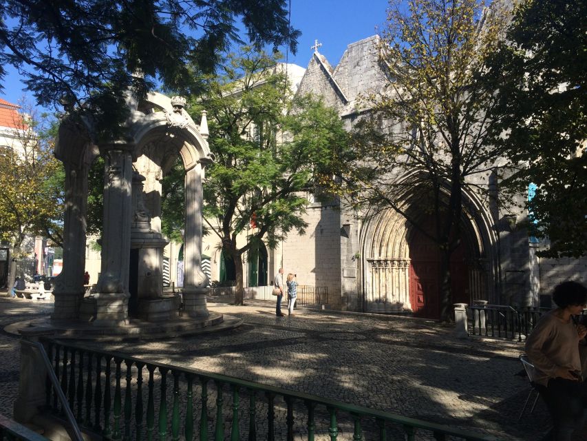 Lisbon: Private walking tour - Starting at Rossio: where Lisbon’s energy meets big history