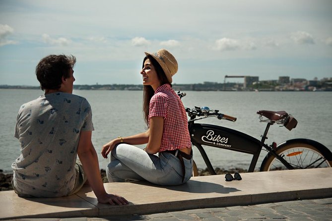 Lisbon Regular or Electric Bike Rental - Building your own Lisbon loop: from Liberdade to St. George
