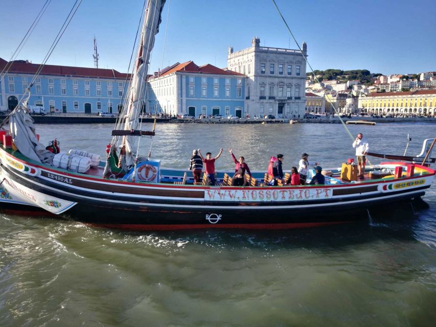 Lisbon: River Tagus Sightseeing Cruise in Traditional Vessel - Price and Value: Is $28 for 105 Minutes a Good Deal?