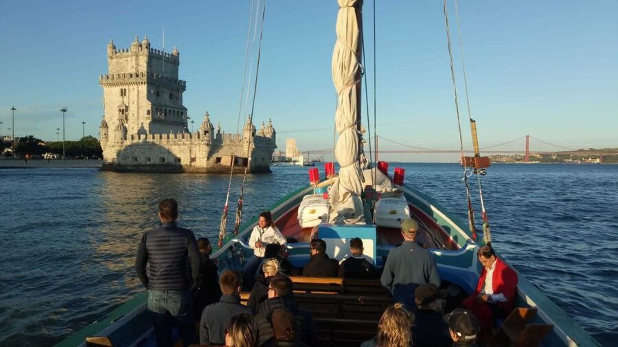 Lisbon: River Tagus Sightseeing Cruise in Traditional Vessel - Timing Tips for a Smooth Ride