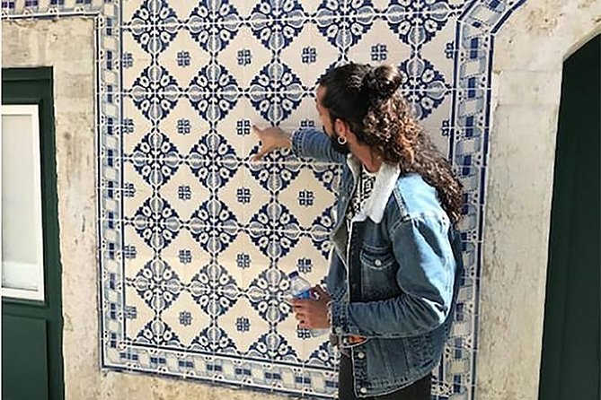 Lisbon's Kickstart Tour with a Local - A fast Lisbon warm-up that actually feels local