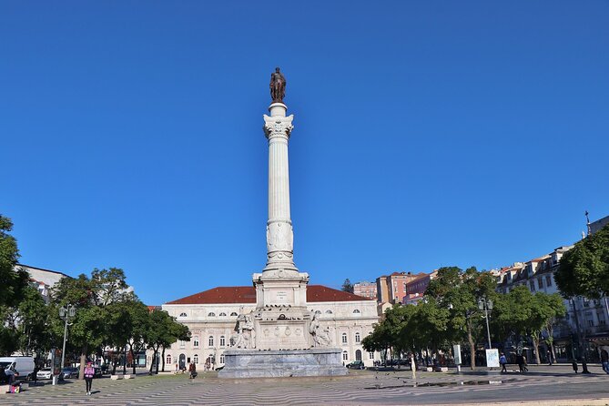 Lisbon´s Private Walking Sightseeing Tour - Lisbon Cathedral and the Holy Door Experience